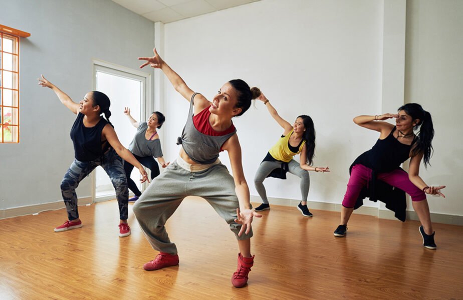 (P) Dansul și starea de bine: cum cursurile de dans pentru adulți îți pot îmbunătăți viața