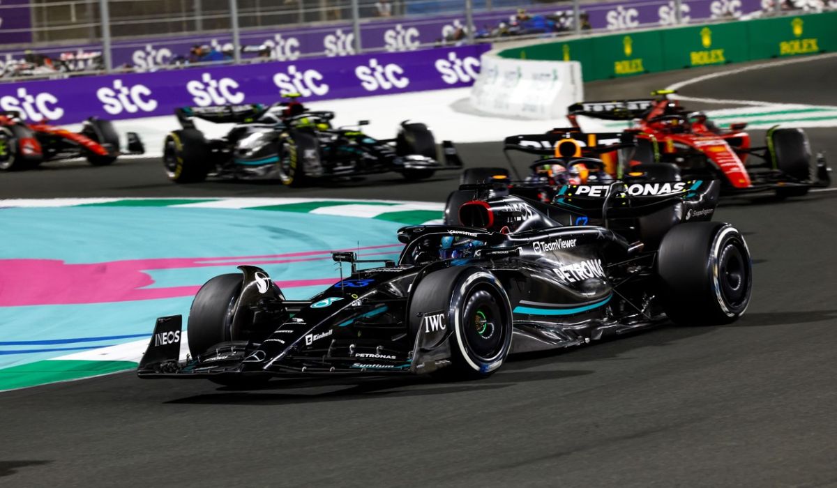 George Russell rămâne optimist după startul modest de sezon: Mercedes poate fi mai rapidă în următoarele curse!”