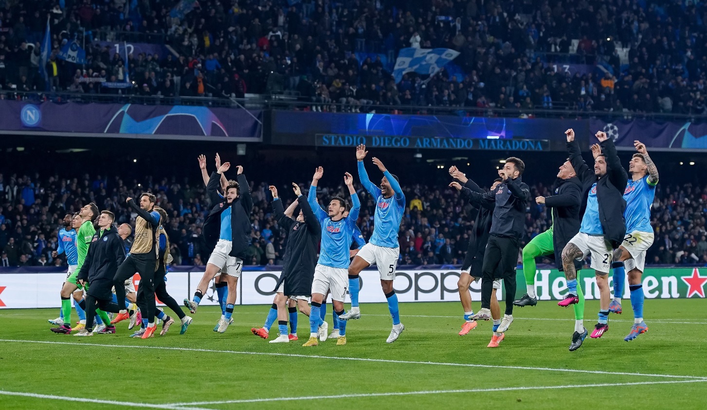 Cum a ajuns Napoli favorita bookmakerilor la câştigarea UEFA Champions League