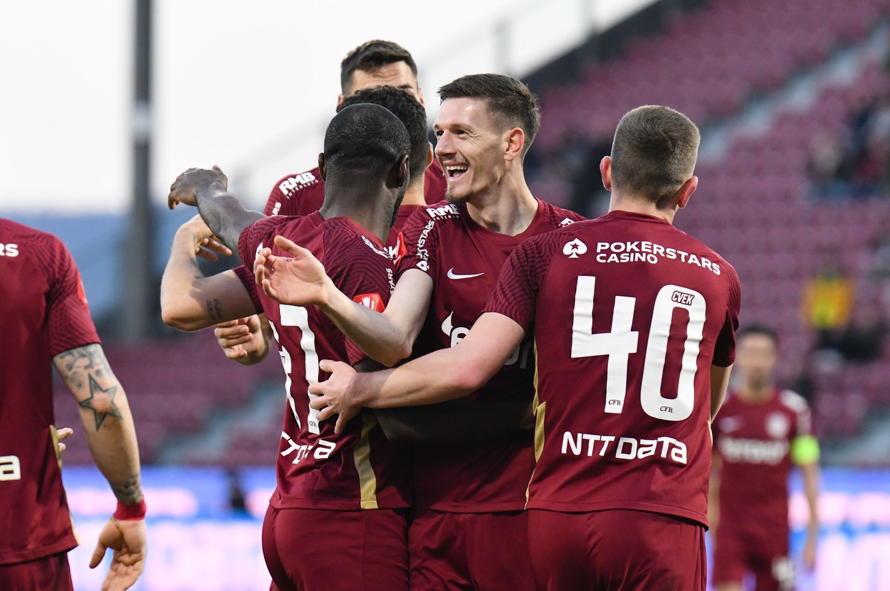 CFR Cluj – U Cluj 4-0. Campioana, victorie categorică în derby-ul din Gruia! Trupa lui Dan Petrescu a primit 3 penalty-uri după 3 hențuri