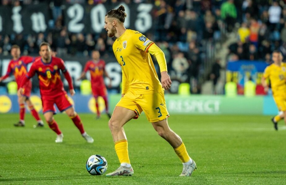 Radu Drăguşin, lăudat de Mihai Stoica după primul meci al României din preliminariile EURO 2024: „Are fizicul lui Van Dijk!”