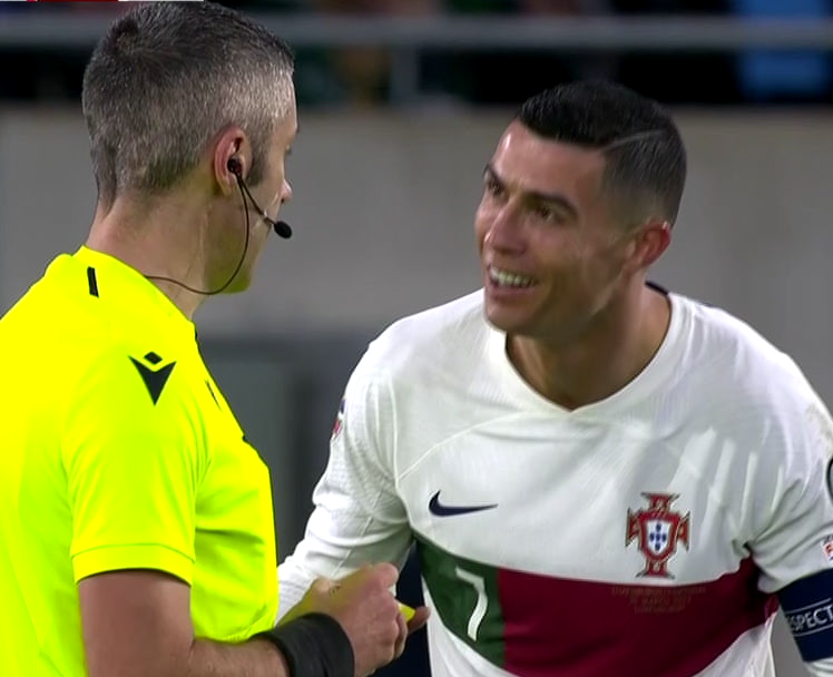 Radu Petrescu i-a dat cartonaşul galben pentru simulare lui Cristiano Ronaldo