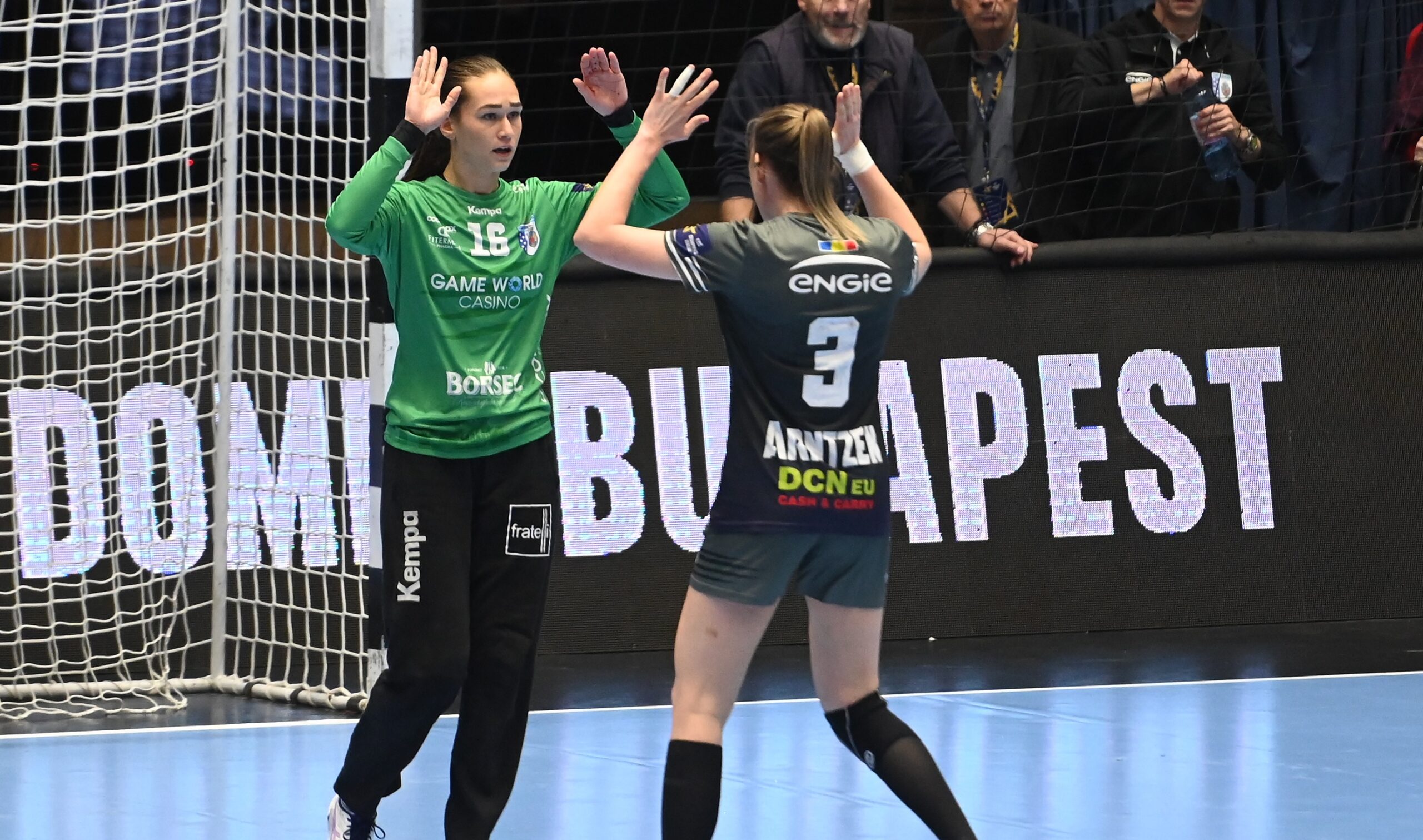 Emilie Arntzen, după cele 10 goluri marcate în Esbjerg - CSM Bucureşti 32-28