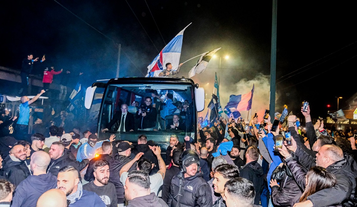Fanii lui Napoli au umplut străzile, după victoria favoriţilor cu Juventus