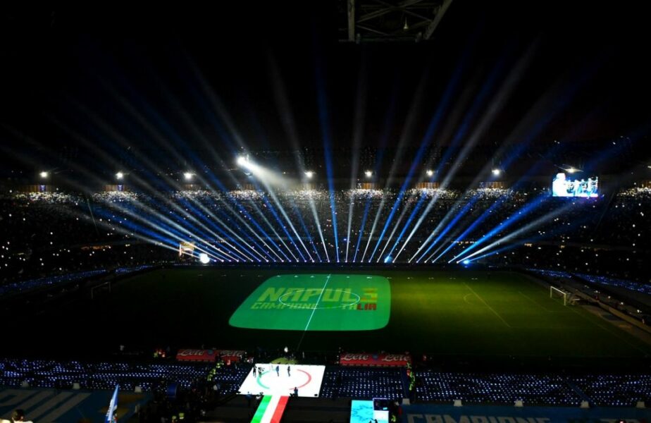 Imaginile bucuriei de la Napoli! Fanii au creat o atmosferă superbă, la primul meci pe stadionul „Diego Armando Maradona” după câștigarea titlului în Serie A