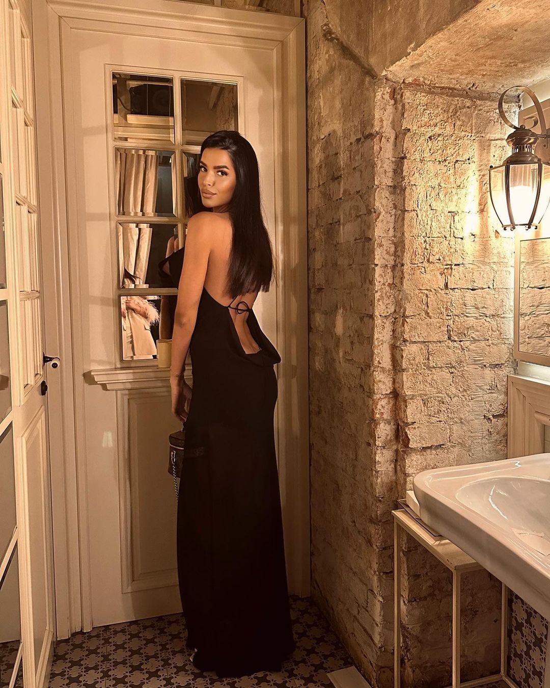 Instagram Ana Rajkovic