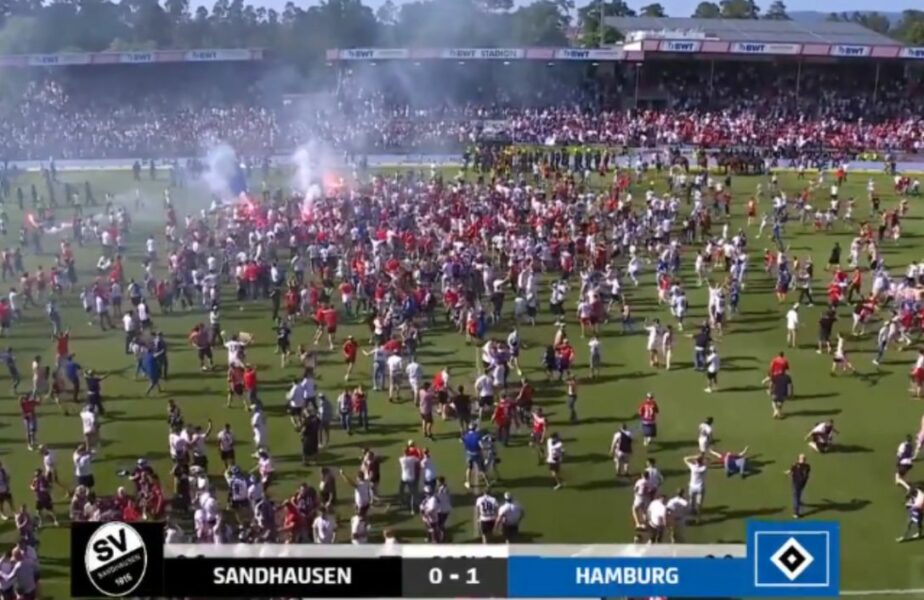 Scene incredibile în Germania! Fanii lui Hamburg au intrat pe teren pentru a sărbători promovarea, dar echipa lor va juca baraj