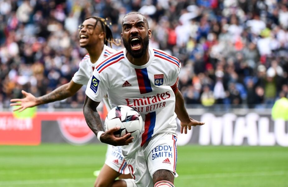 Meci nebun în Ligue 1! Olympique Lyon a învins-o pe Montpellier, după ce a fost condusă cu 1-4! Alexandre Lacazette și Elye Wahi au reușit câte un „poker” fiecare
