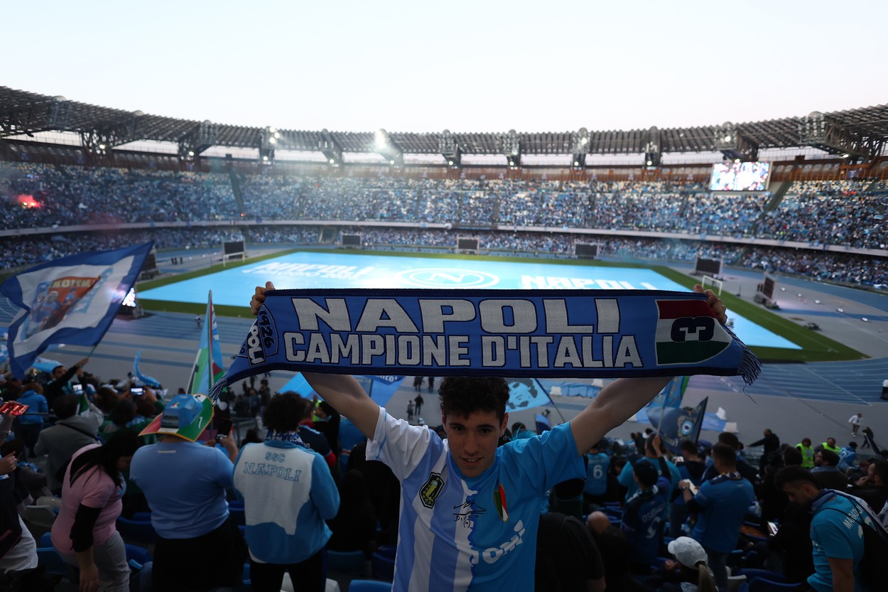 Fanii lui Napoli au sărbătorit câştigarea titlului din Serie A / Profimediaimages