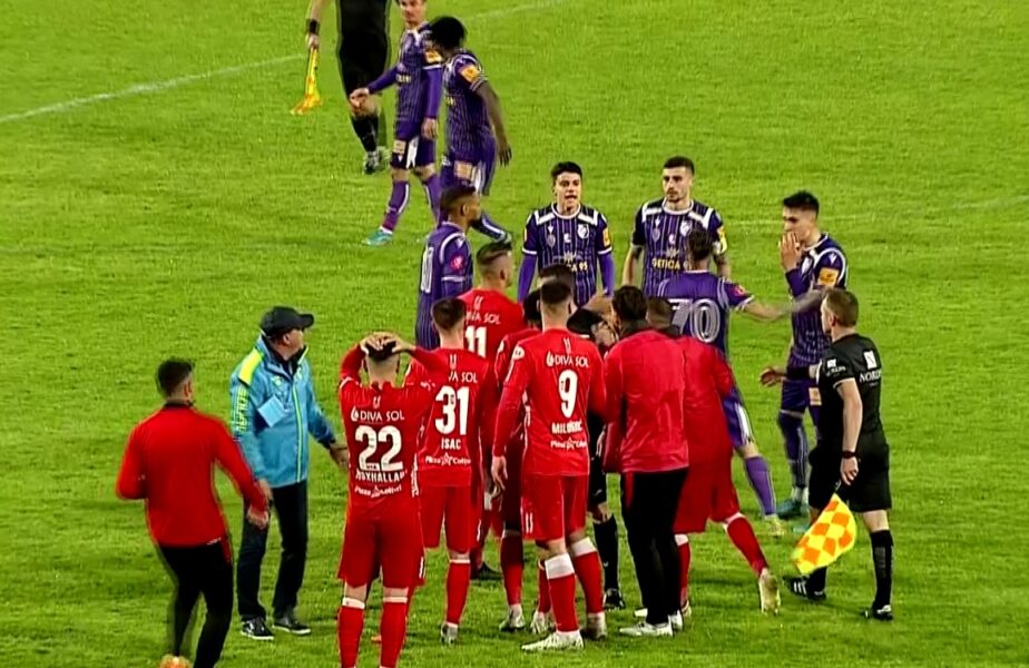 Verdictul specialistului, după ce FC Argeş a primit 3 penalty-uri cu UTA, iar Mircea Rednic a cedat nervos şi a vrut să scoată echipa de pe teren
