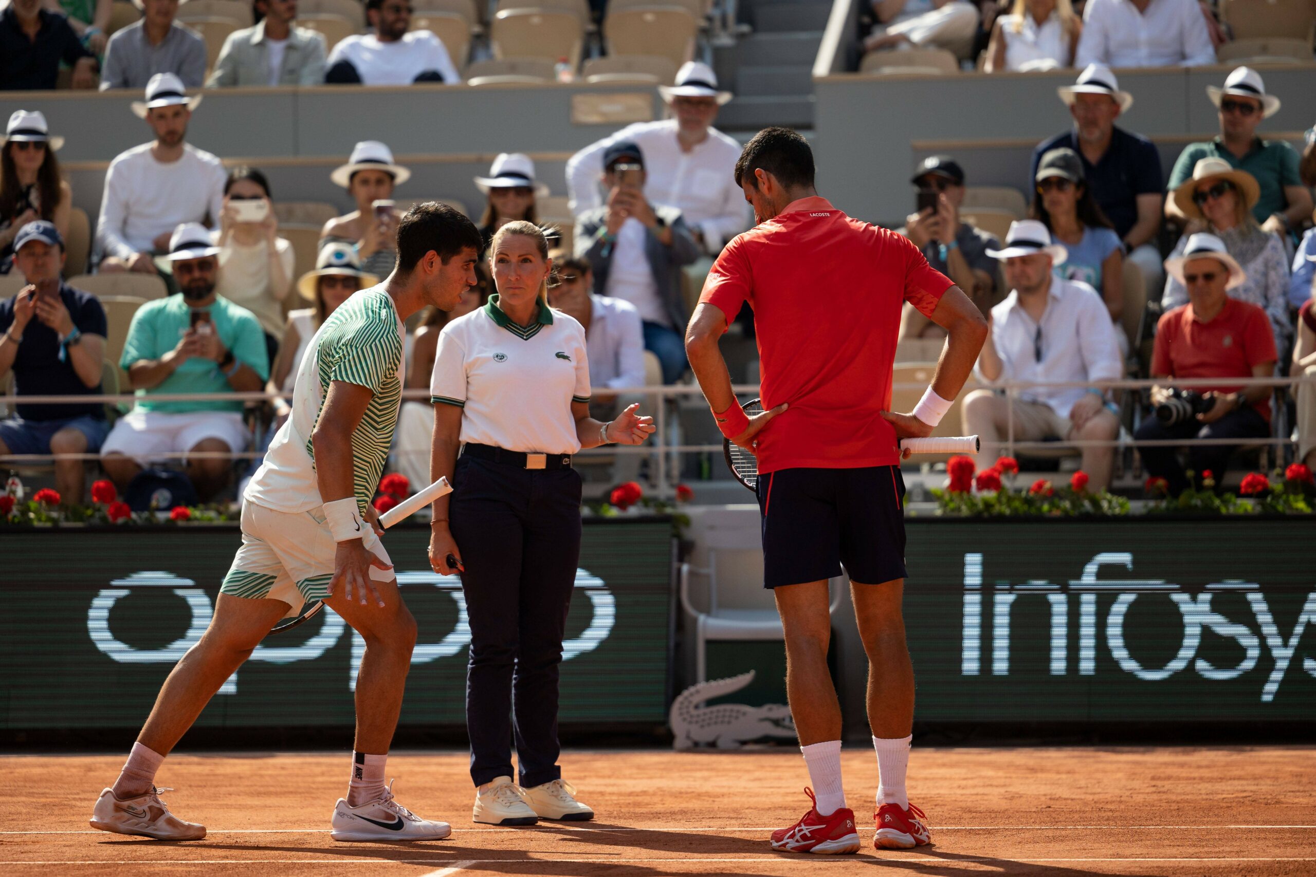 Alcaraz, ghinion teribil! Kinetoterapeutul său a explicat de ce a avut crampe în meciul cu Djokovic de la Roland Garros