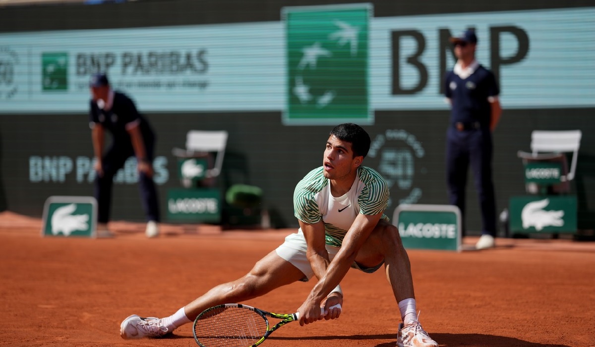 Roland Garros 2023 | Carlos Alcaraz este încurajat după înfrângerea cu Djokovic