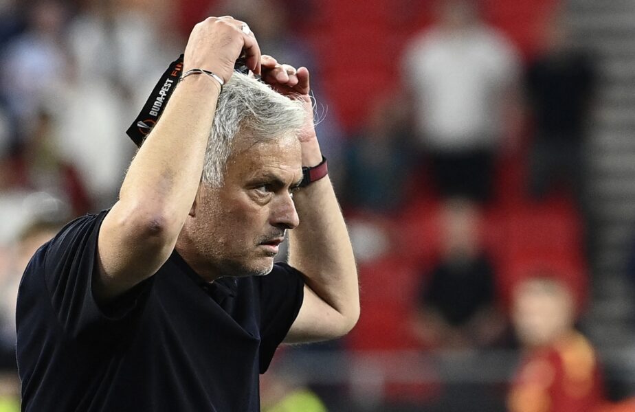 Ce a făcut Jose Mourinho cu medalia pentru locul 2 obținută după finala Europa League, Roma – Sevilla