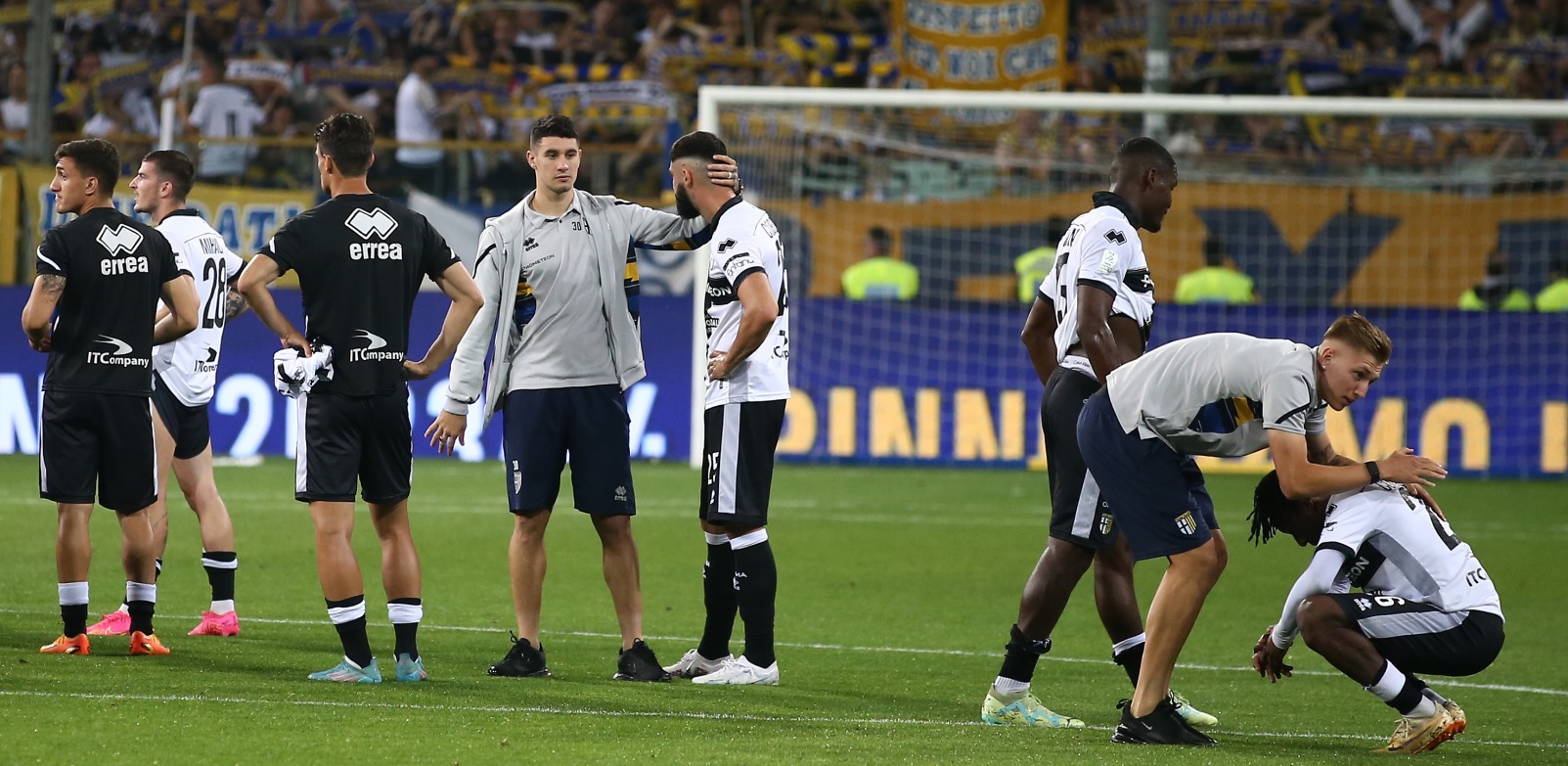 Revoluţie la Parma după ratarea promovării în Serie A