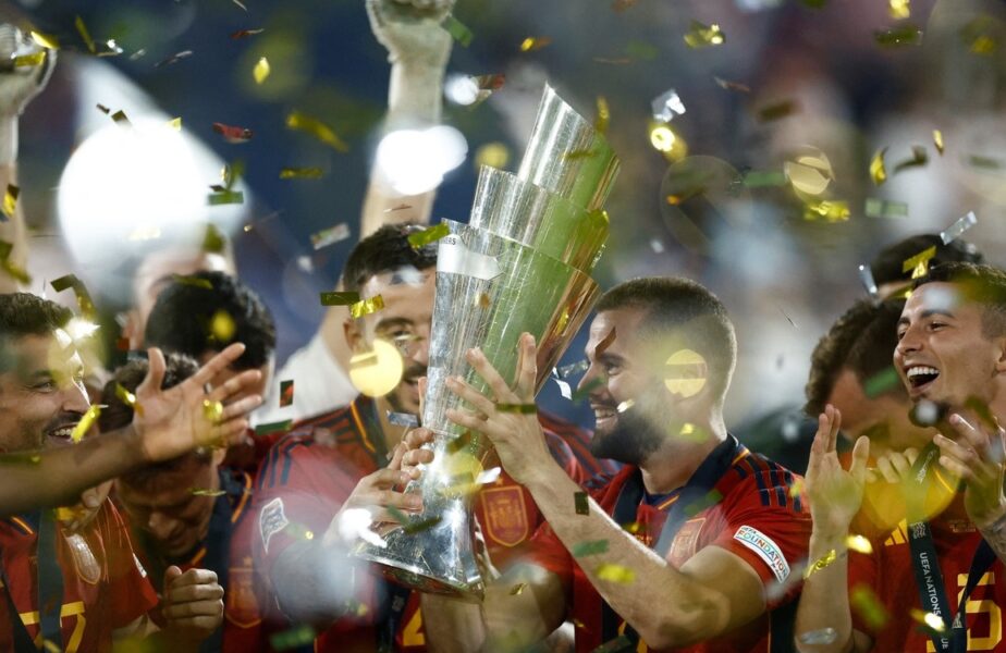 Imaginile bucuriei! Spania e a treia naţională din istorie care a ridicat trofeul Nations League