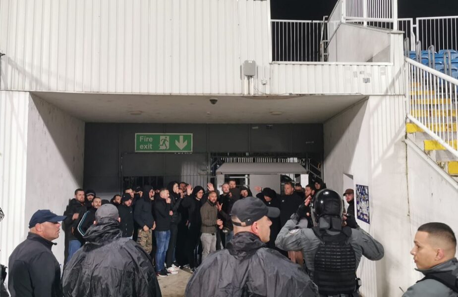 Motivul pentru care suporterii României au fost evacuaţi de pe stadionul din Priştina în timpul meciului cu Kosovo
