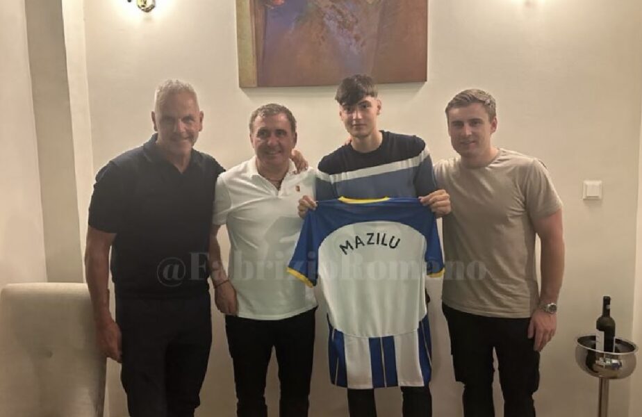 Adrian Mazilu a semnat cu Brighton! Atacantul de 17 ani s-a pozat cu tricoul formaţiei din Premier League