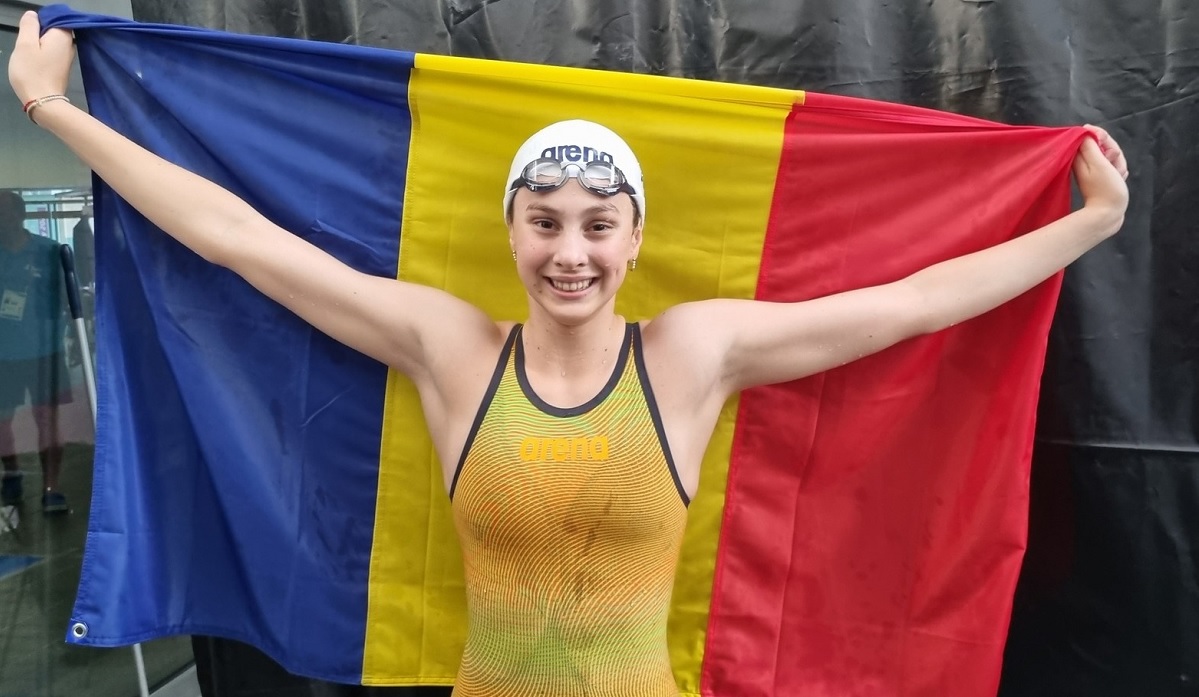Trei medalii cucerite la înot, în doar jumătate de oră! Performanţă fabuloasă reuşită de români la FOTE