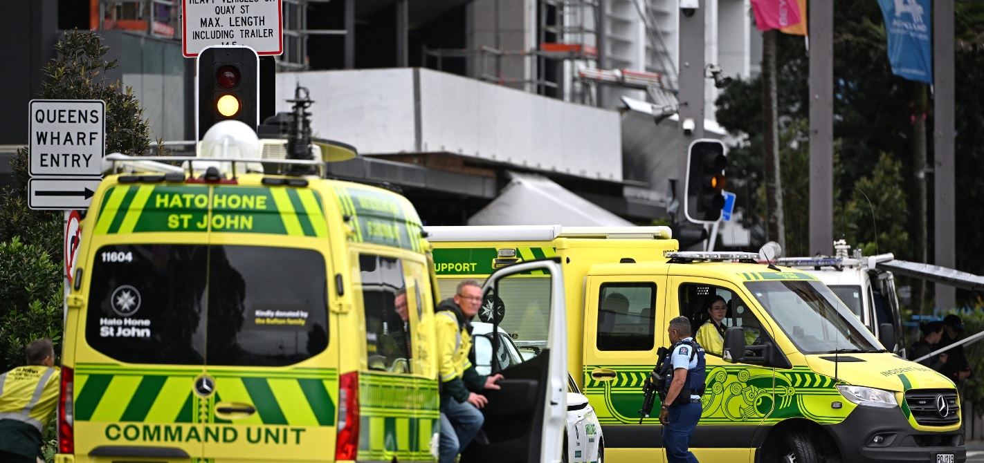 3 morţi şi 6 răniţi, într-un atac armat, cu câteva ore înaintea deschiderii Cupei Mondiale la fotbal feminin