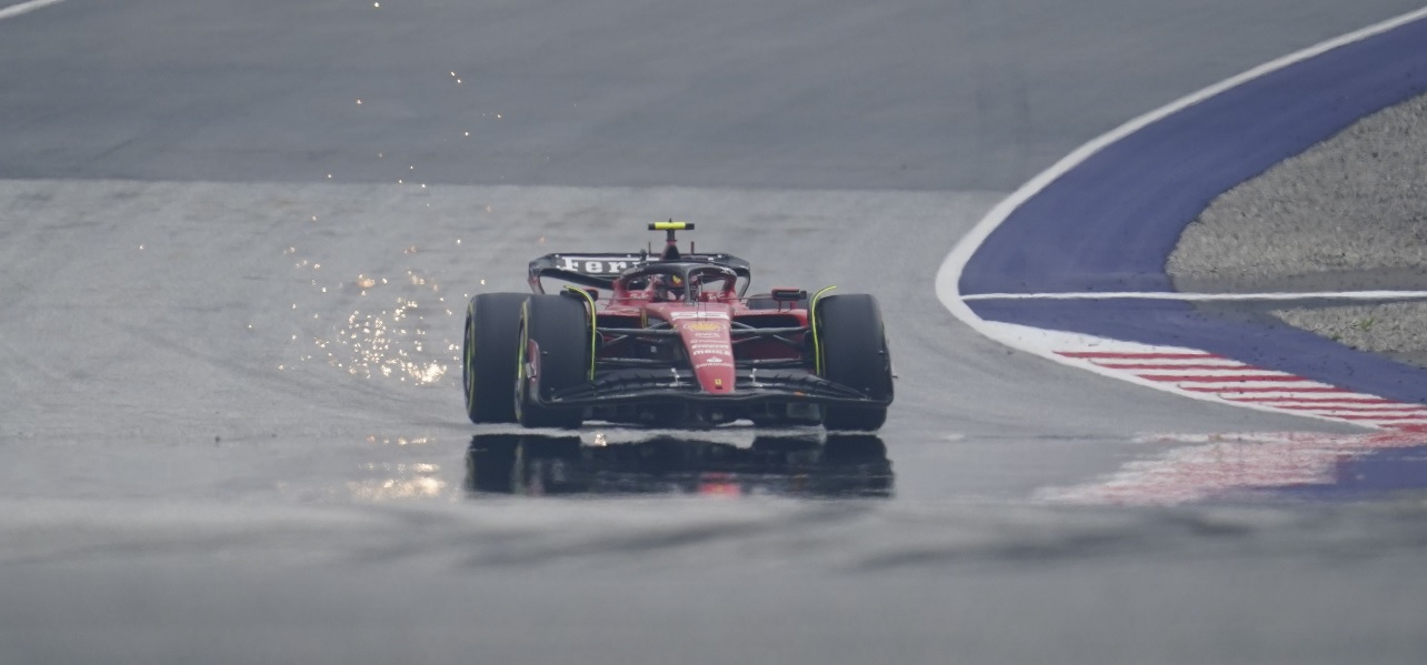 Carlos Sainz Jr, retrogradat de pe locul patru pe şase în Marele Premiu al Austriei