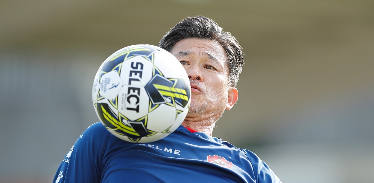 Kazuyoshi Miura şi-a prelungit contractul cu Oliveirense