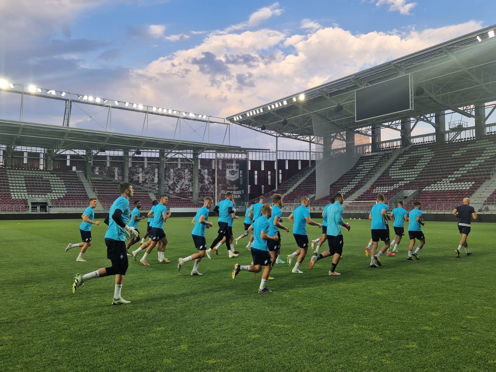 Antrenament Dinamo Kiev în Giuleşti