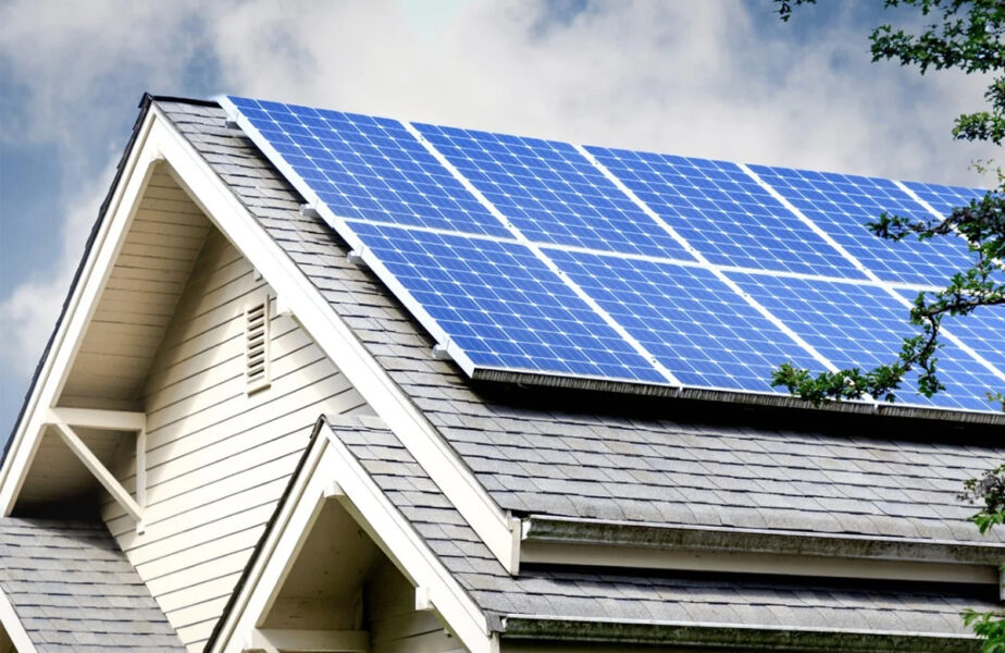 (P) Economii și sustenabilitate: beneficiile adoptării tehnologiei fotovoltaice pentru rezidenți și industrie