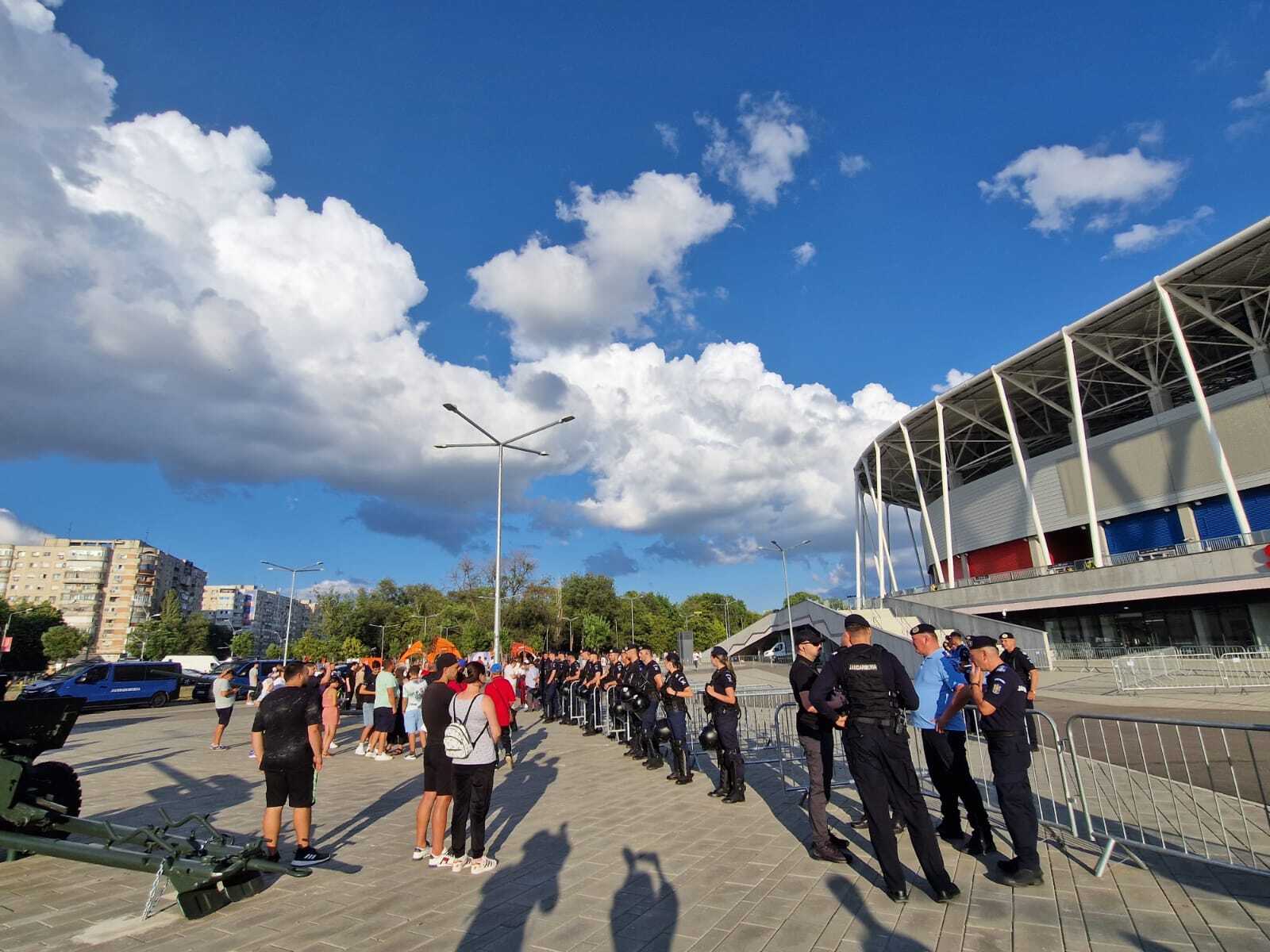 Fanii celor de la FCSB, la stadionul Steaua