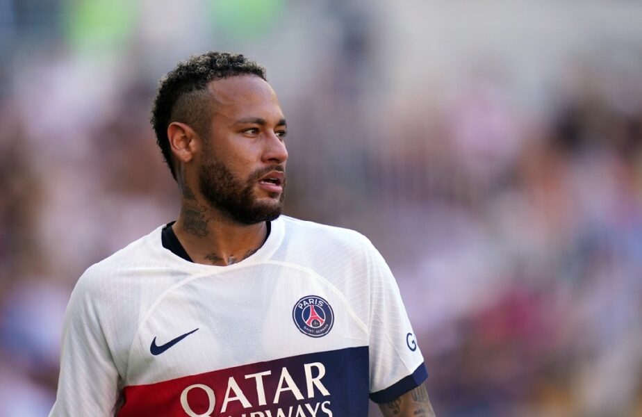 Tatăl lui Neymar dezminte informaţiile apărute în L’Equipe că vrea să plece de la PSG: „Sunt ştiri false”