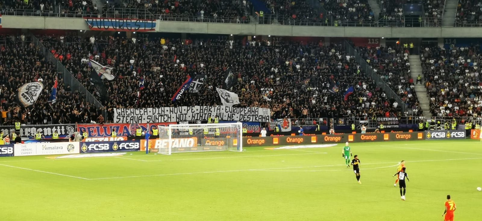 Stadion arhiplin la FCSB – Nordsjaelland! Suporterii echipei lui Becali nu au uitat de CSA: „Steaua suntem noi”