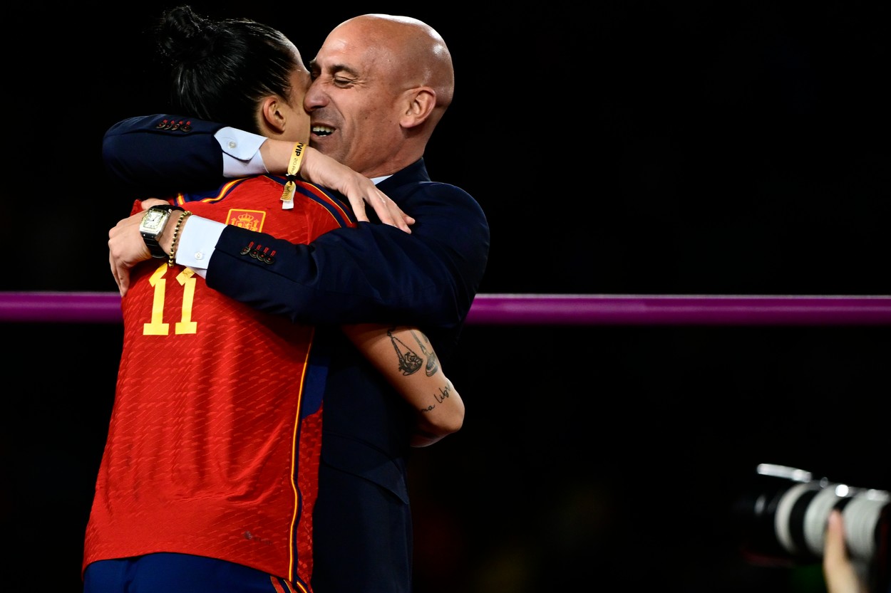 Sydney, Australia, August 20th 2023: Spanish Football Federation (RFEF) President Luis Rubiales kisses Jenni Hermoso after Spain win the FIFA Womens World Cup 2023 final football match between Spain and England at Stadium Australia in Sydney, Australia.  (Richard Callis / SPP),Image: 800327765, License: Rights-managed, Restrictions: *** World Rights Except Brazil and Mexico *** BRAOUT MEXOUT, Model Release: no
