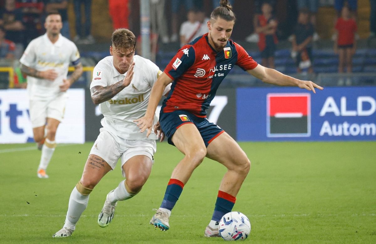 Radu Drăguşin, criticat de presa din Italia după ce Genoa a primit 3 goluri: „El a băgat-o pe Modena în joc