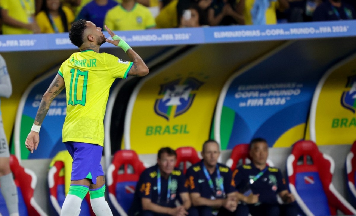 Neymar a reacționat după ce a devenit cel mai bun marcator din istoria Braziliei