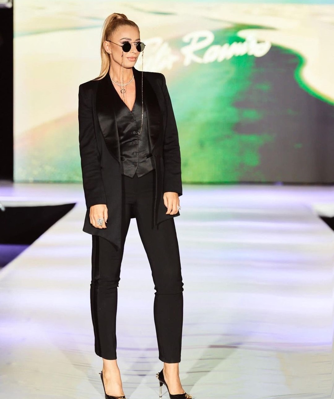 Anamaria Prodan, pe podiumul de modă