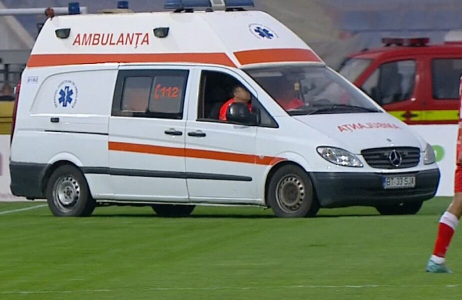 Momente de panică la FC Botoşani – UTA! Unui suporter i s-a făcut rău şi Ambulanţa a intrat pe teren