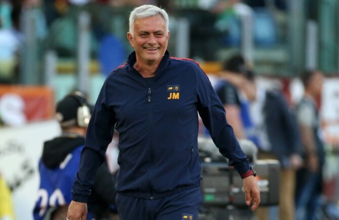 „Poţi să ne spui ceva în română?” Reacţie fabuloasă a lui Jose Mourinho. Singurul cuvânt pronunţat