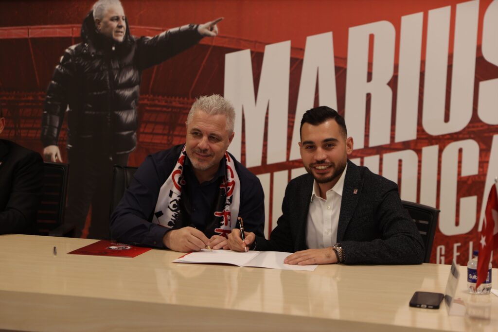 Marius Şumudică semnează contractul cu Gaziantep / Twitter