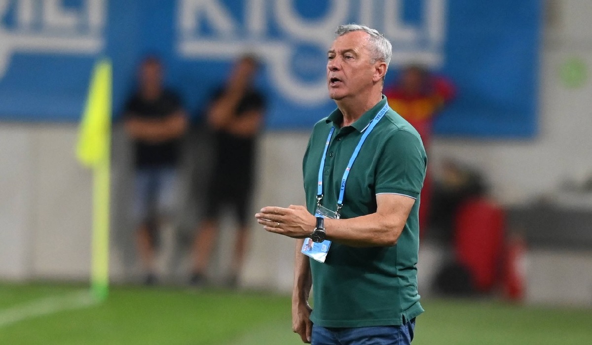 Mircea Rednic a trăit la intensitate maximă FC U Craiova – UTA 2-3: „Mă doare capul, sper să nu mi se facă rău