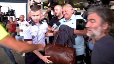 Ce urmează pentru Dănuţ Lupu, după ce a fost "săltat" de poliţişti de pe aeroport