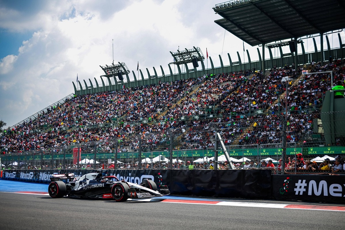 Un fan a fost interzis pe viaţă la cursele de Formula 1, după ce a fost împlicat în încăierarea de la Marele Premiu al Mexicului