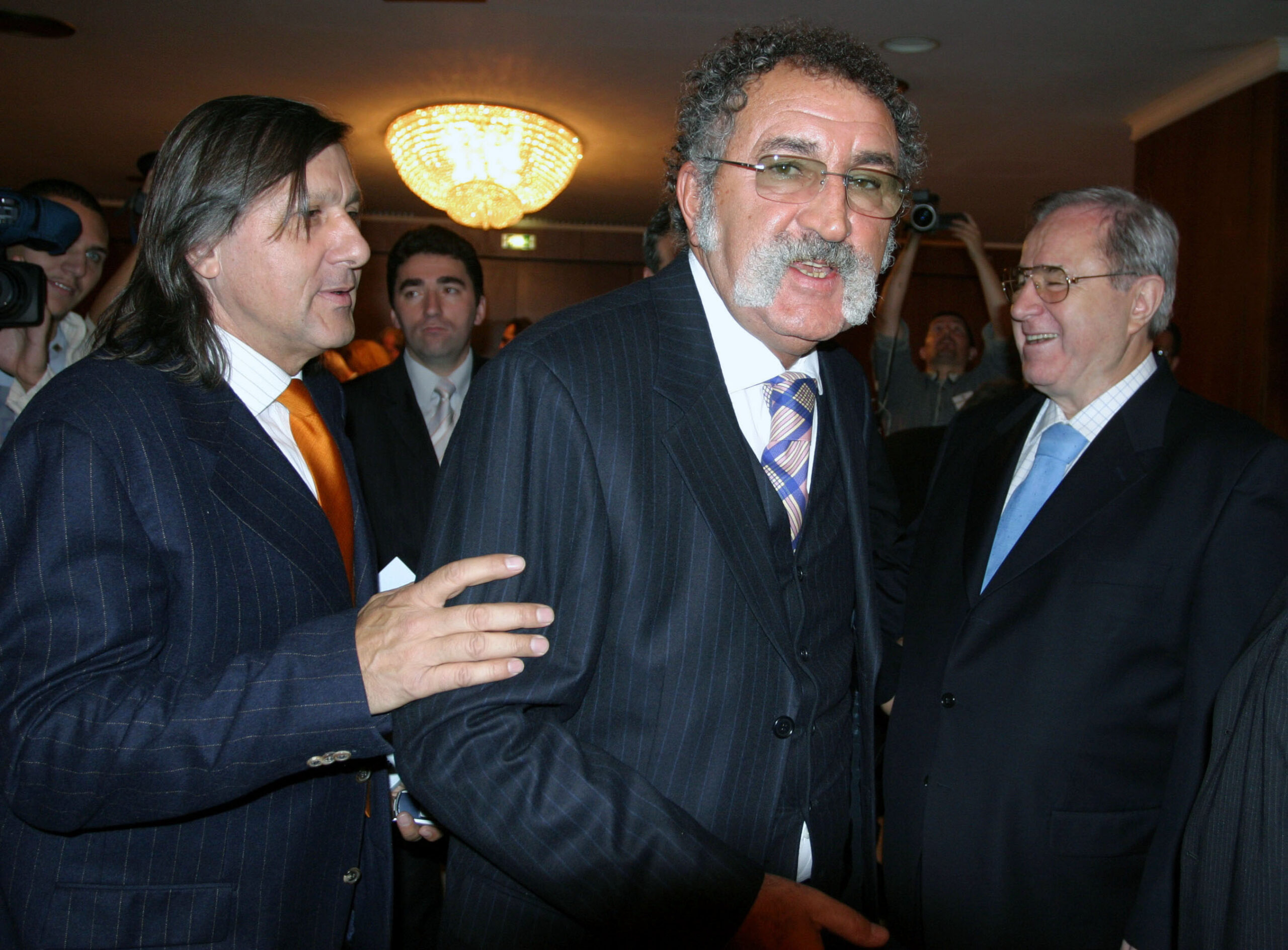 Comitetul Olimpic Roman. In imagine, Ilie Nastase, Ion Tiriac si Viorel Paunescu