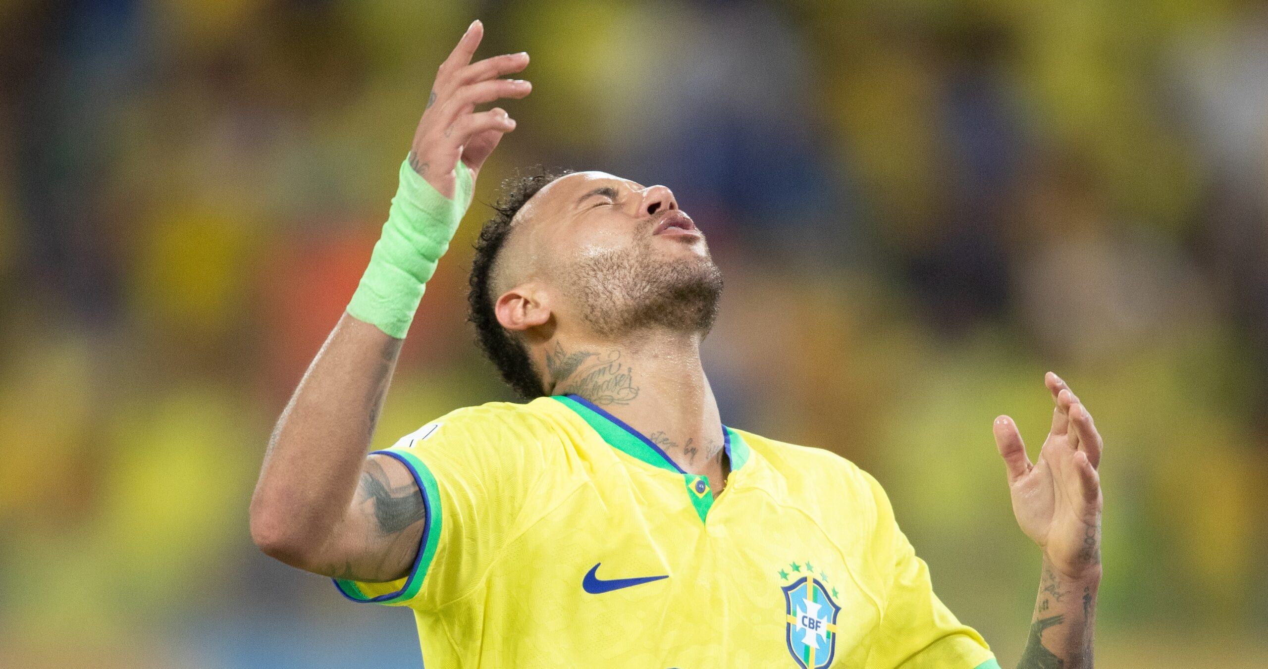 Neymar, lovit în cap cu o cutie de popcorn, la finalul meciului Brazilia – Venezuela 1-1. Cum a reacționat starul