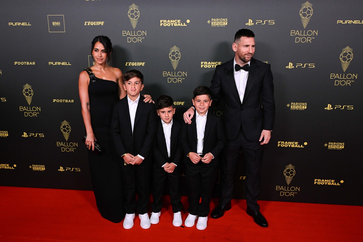 Lionel Messi - Antonela Roccuzzo et ses enfants Thiago Mateo et Ciro,Image: 818206637, License: Rights-managed, Restrictions: , Model Release: no