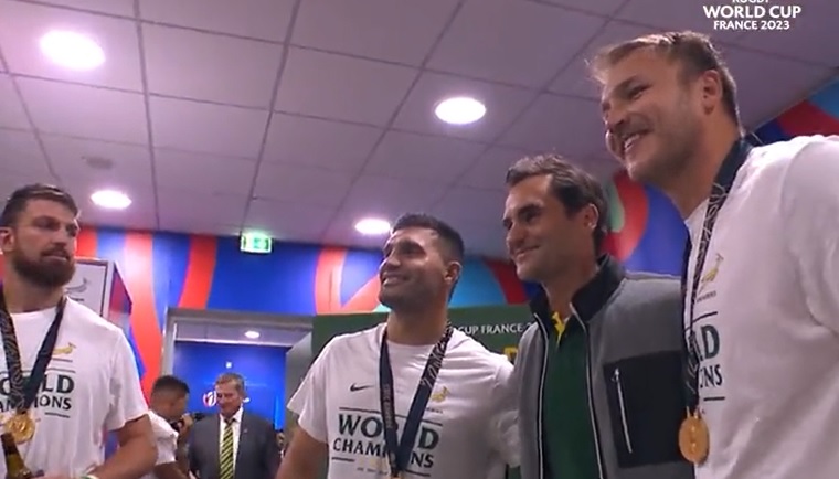 Imagini de colecție cu Roger Federer, în vestiarul Africii de Sud, după finala Cupei Mondiale