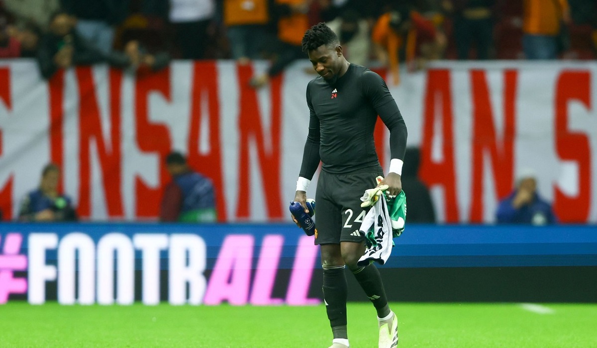Fanii lui Manchester United se revoltă după gafa lui Andre Onana: El e problema”