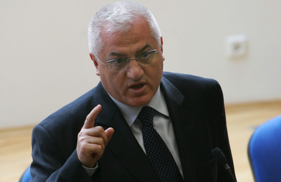 Dumitru Dragomir, atac dur la adresa FRF: „Se lăfăie în clădirile făcute de noi”