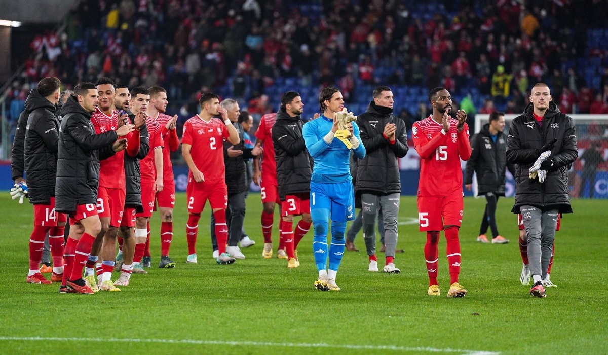 Jucătorii Elveţiei, la finalul meciului cu Kosovo