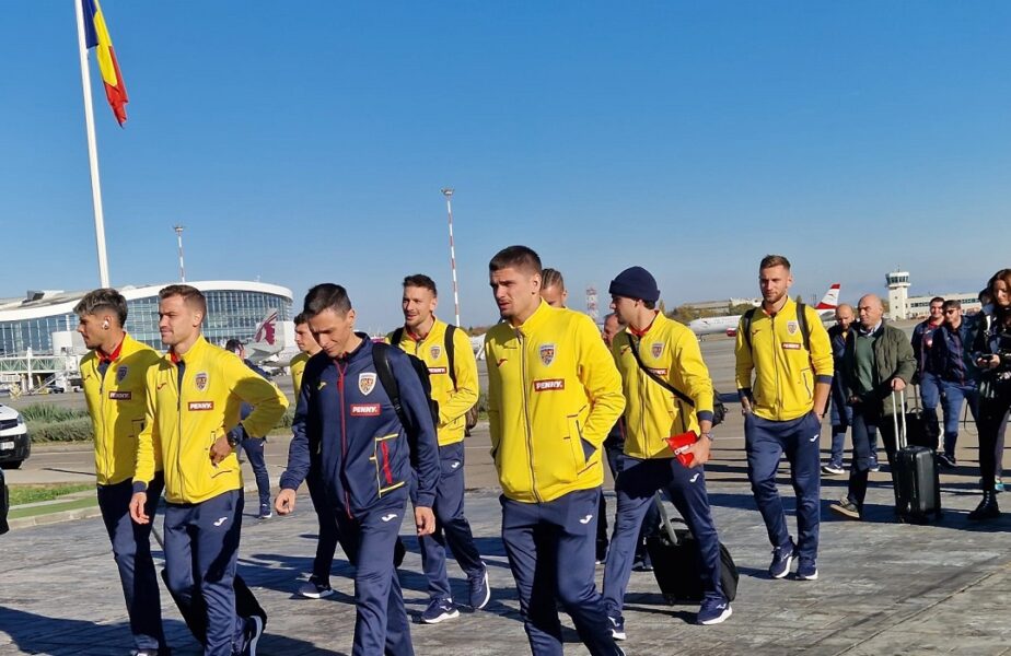 „Tricolorii” au revenit în țară după calificarea la EURO 2024. Imagini de senzație cu echipa națională, de pe aeroport