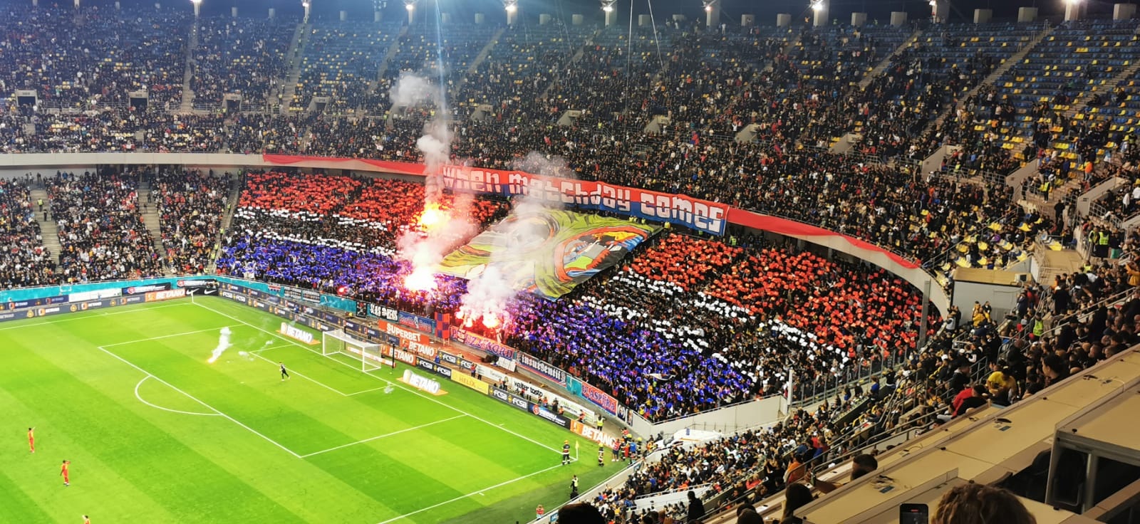 Atmosferă spectaculoasă la derby-ul FCSB - Rapid