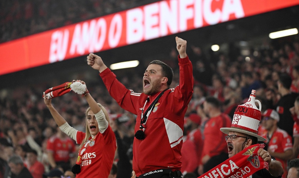 Final uluitor în Benfica – Sporting 2-1! Golurile marcate în minutele 90+4 şi 90+7 au declanşat isteria pe Da Luz